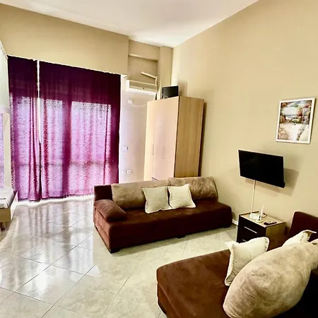 Eno's 4 Apartment